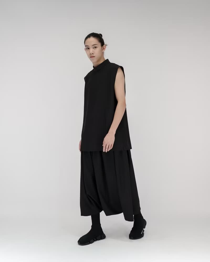 MUKK DESIGN 小高領無袖上衣