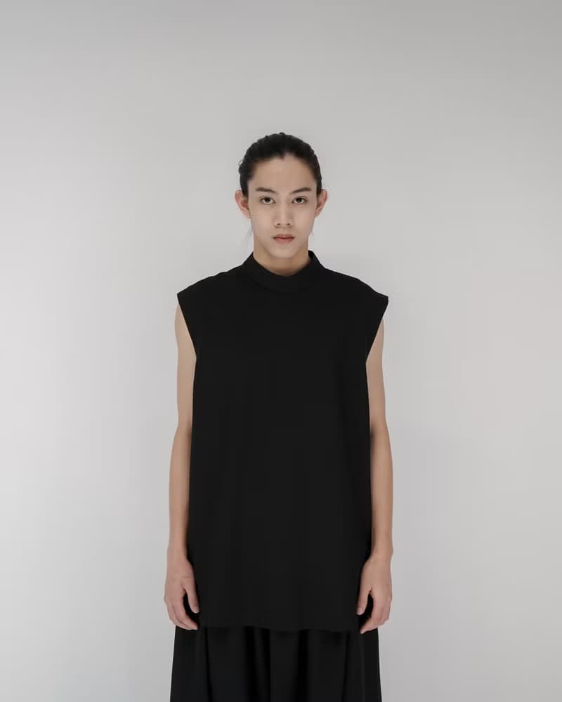 MUKK DESIGN 小高領無袖上衣