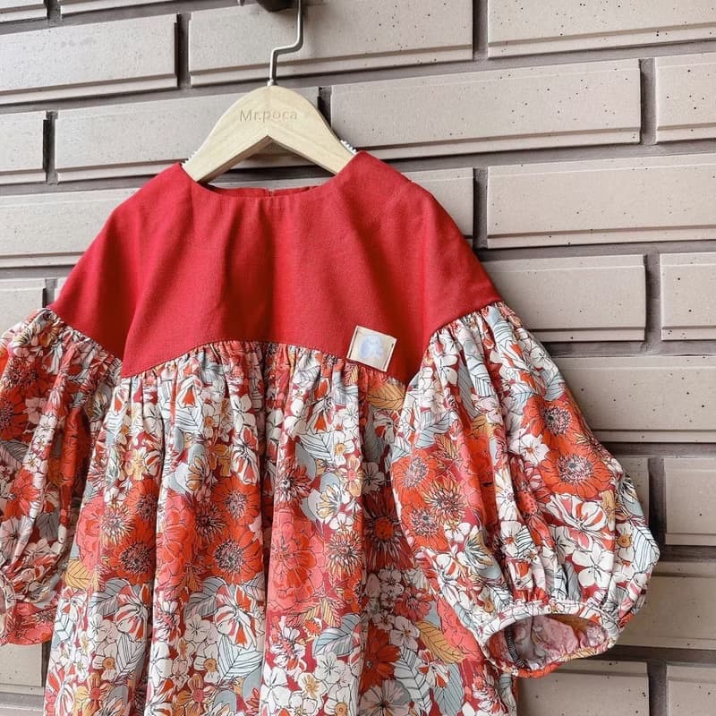 祕密花園 紅 - 泡泡袖上衣