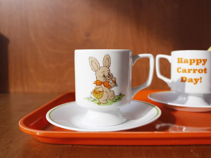 1537 FOOTED MUG CUP