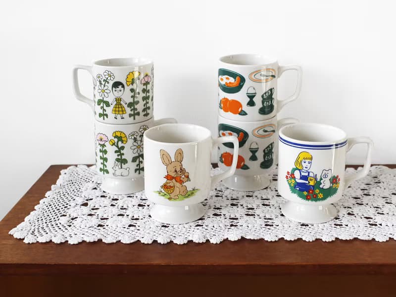 1537 FOOTED MUG CUP