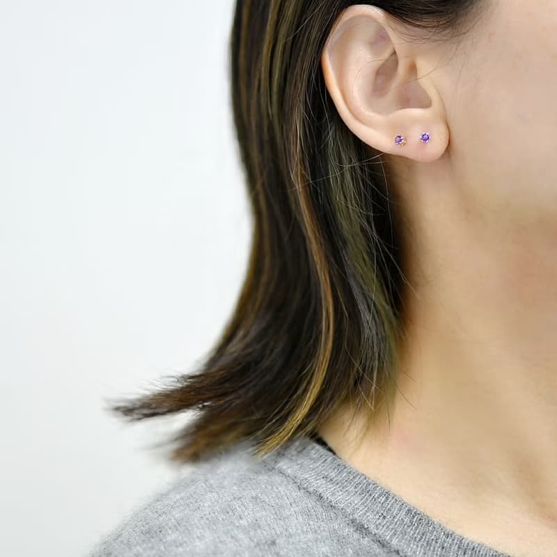 愛の守護石 ベビーアメジストのスタッドピアス　3mm 1ペア 2月誕生石