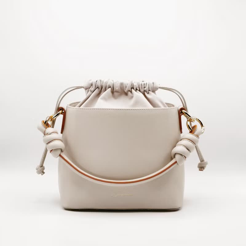 Fuji Bucket Bag 真皮斜背水桶包  / Vanilla Caramel 奶油色