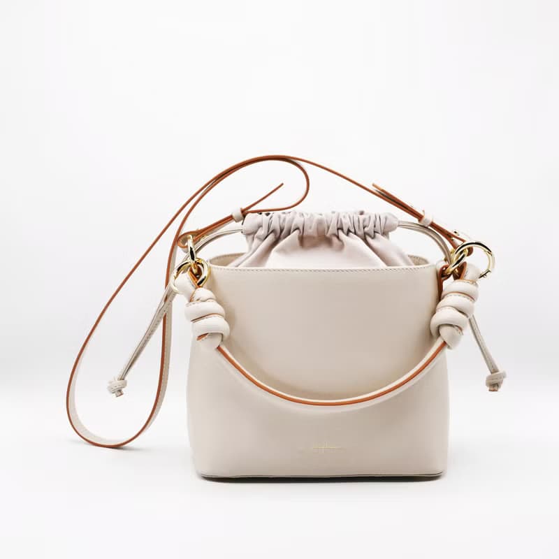 Fuji Bucket Bag 真皮斜背水桶包  / Vanilla Caramel 奶油色