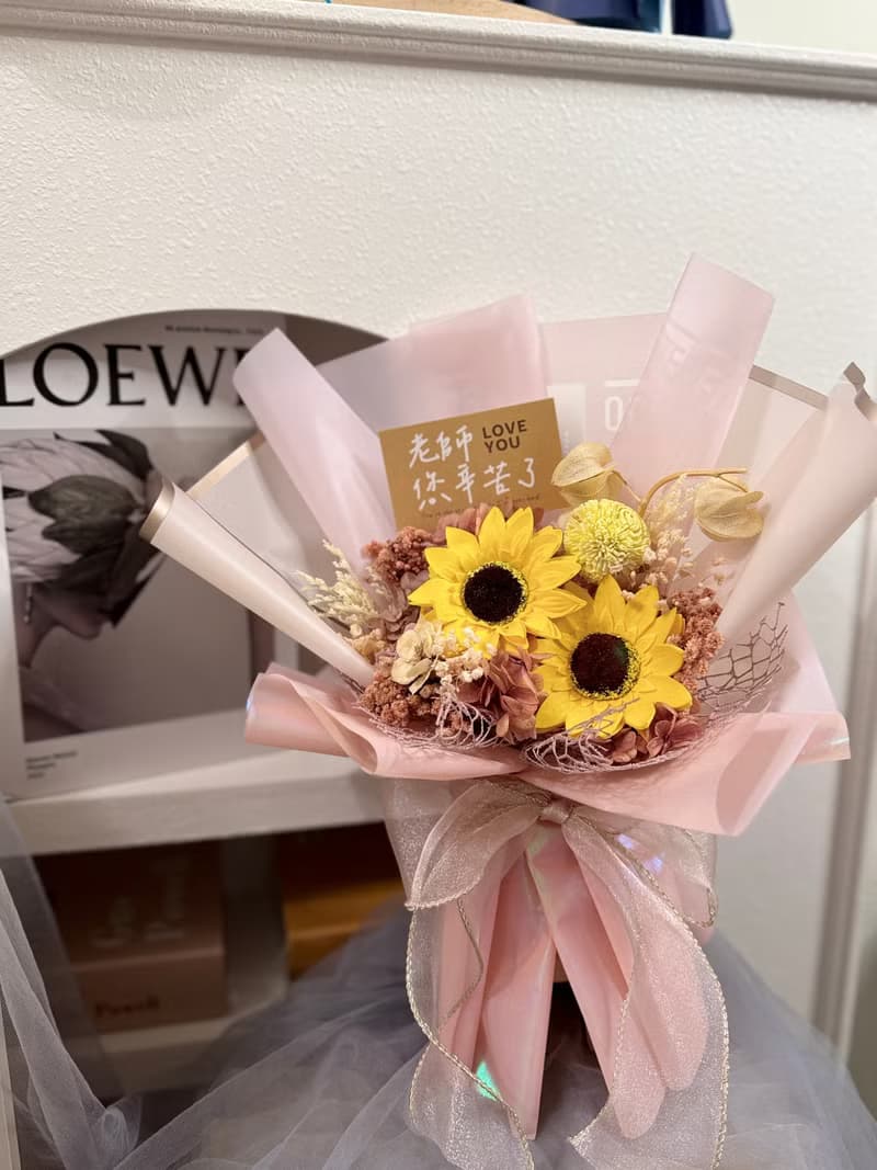 畢業季送老師 香氛玫瑰花束 甦醒玫瑰