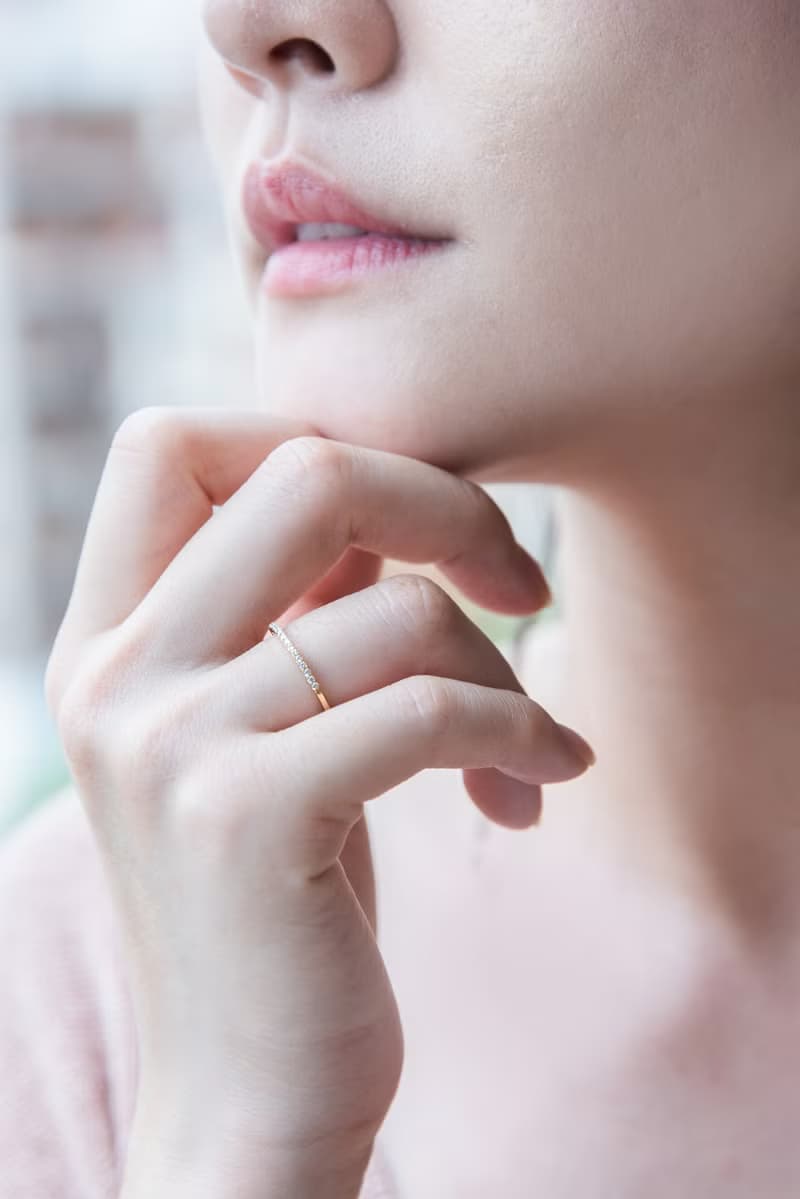 經典鑽石線戒-黃K金