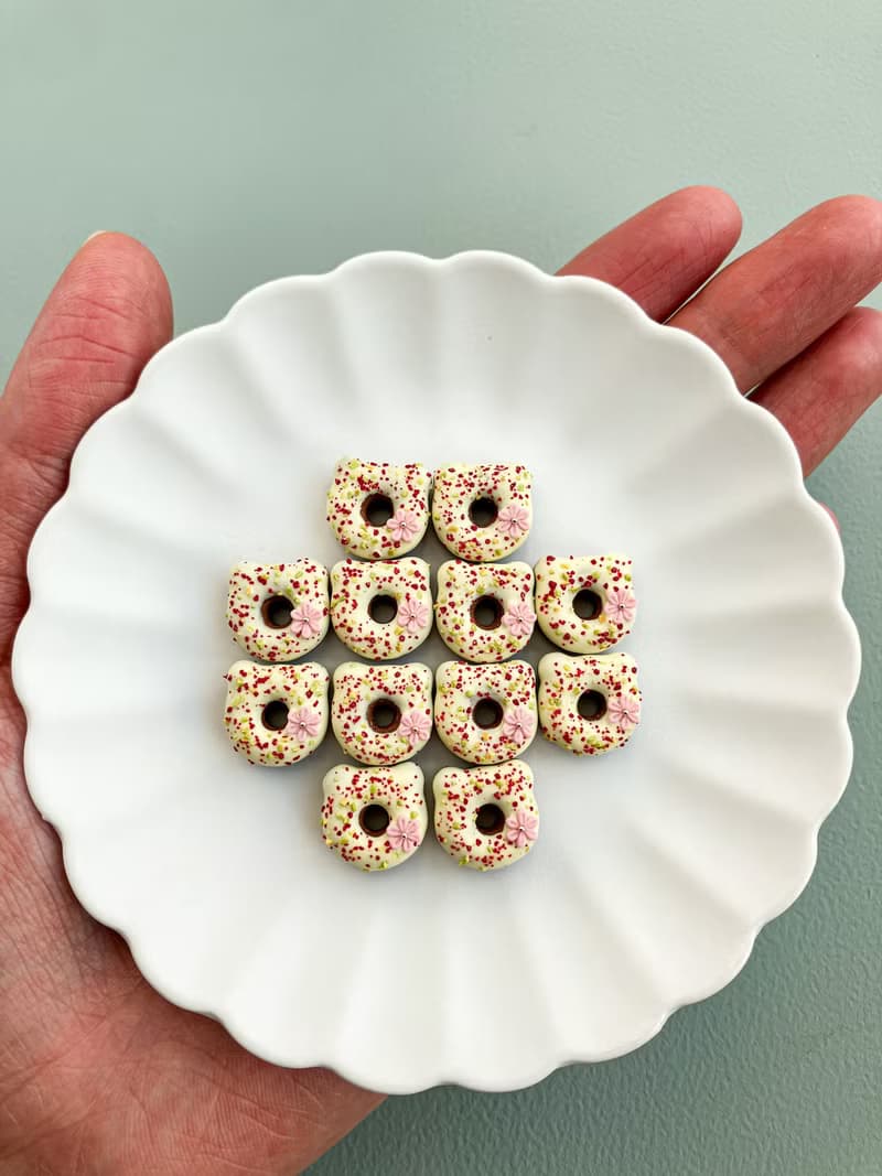 くまのチョコがけドーナツ　ミニチュア