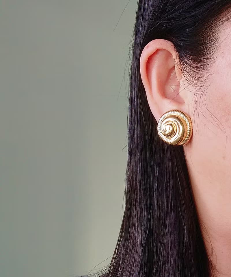 vintage jewelry Monet 金色立體螺形 夾式耳環