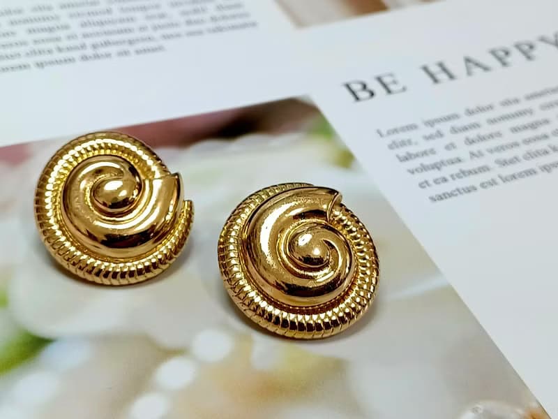 vintage jewelry Monet 金色立體螺形 夾式耳環