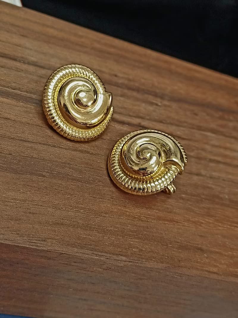 vintage jewelry Monet 金色立體螺形 夾式耳環