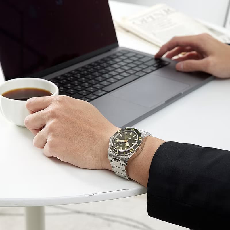 RELAX TIME 海神系列  300米潛水機械腕錶 銀x綠 (RT