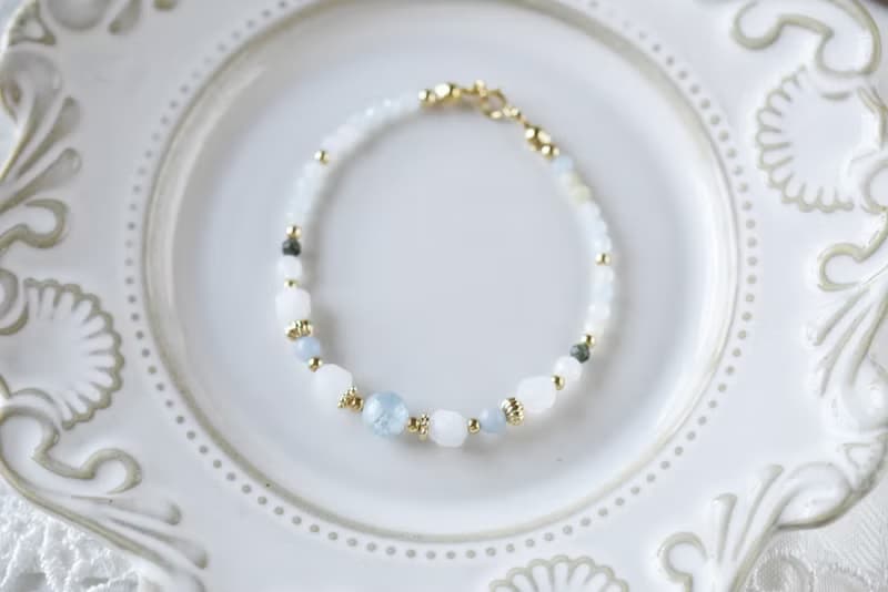 雪花冰。冰種海藍寶 摩根石 天使石 月亮石14K包金 天然石手鍊