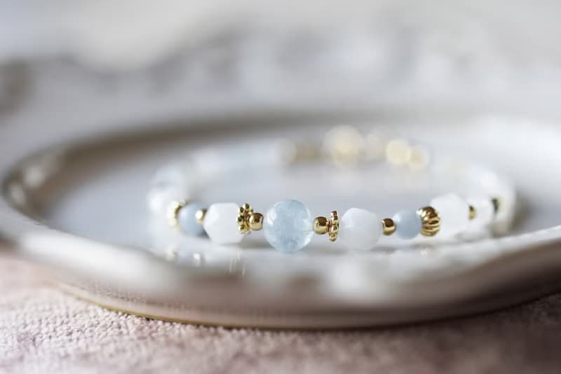 雪花冰。冰種海藍寶 摩根石 天使石 月亮石14K包金 天然石手鍊