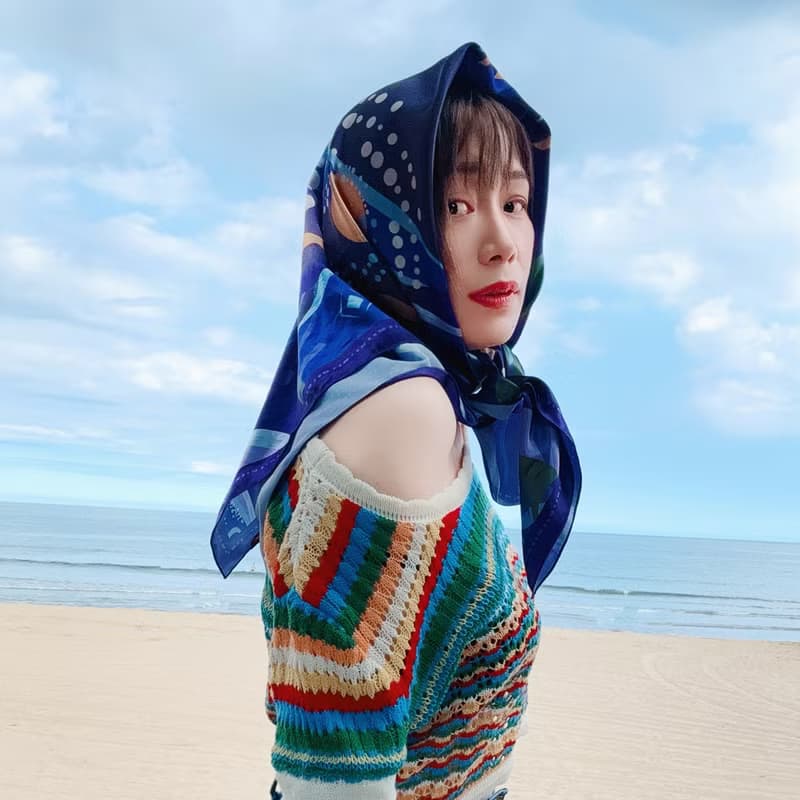 chuchulove 90 X 90 絲巾方巾  印花 / 突然去冒險