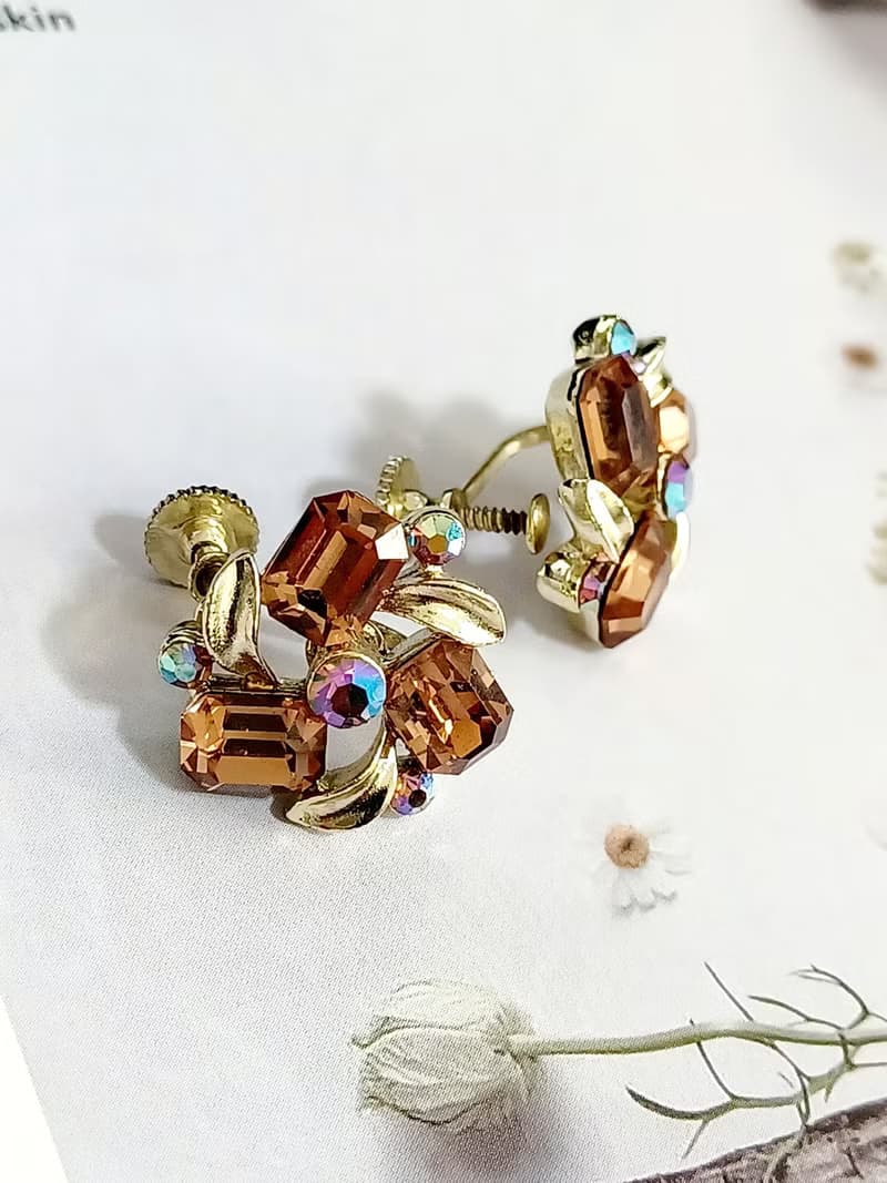 vintage jewelry  LISNER 大地色系方形萊茵花卉 夾式耳環