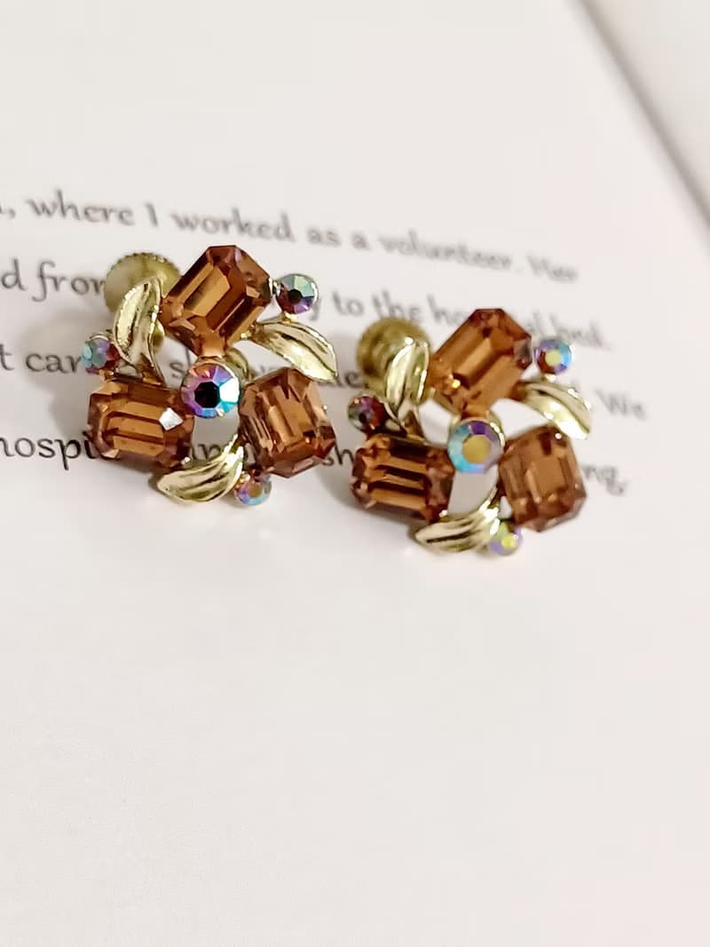 vintage jewelry  LISNER 大地色系方形萊茵花卉 夾式耳環