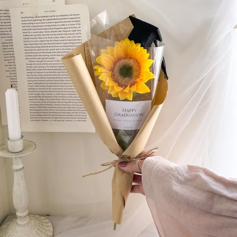 向日葵學士帽牛皮花束  乾燥花 不凋花 畢業禮物 畢業花束