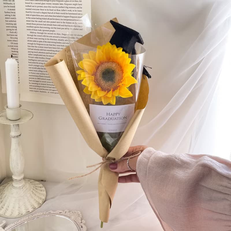向日葵學士帽牛皮花束  乾燥花 不凋花 畢業禮物 畢業花束