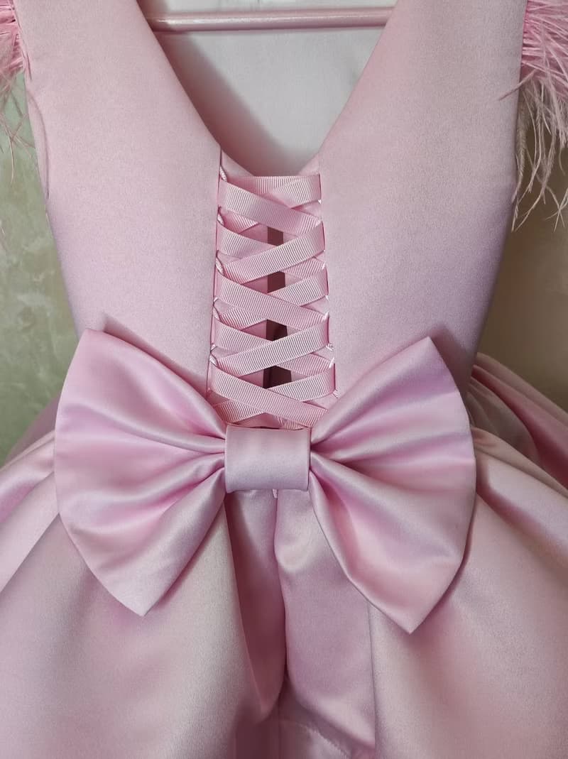 satin flower girl short pink dress with feathers for wedding, birthday, concerts