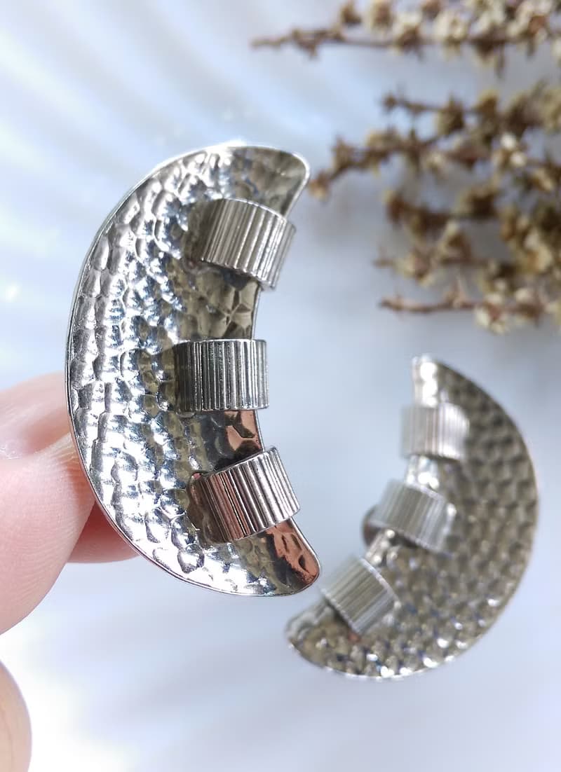 Vintage Jewelry 西洋古董飾品 LERU 對稱 彎月形 夾式耳環