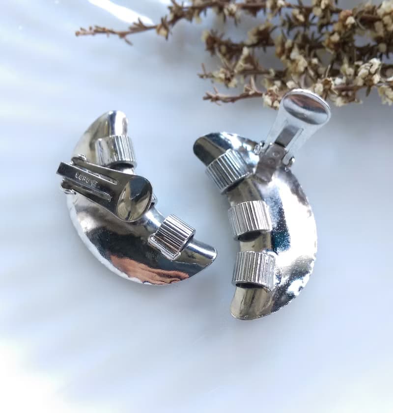 Vintage Jewelry 西洋古董飾品 LERU 對稱 彎月形 夾式耳環