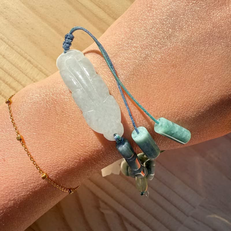 手工編織翡翠手鍊 — 藍紫花園裡的小兔子