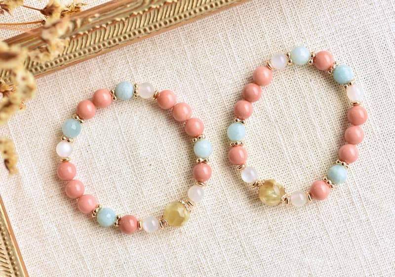 粉橘阿拉善瑪瑙+鋰雲母+月光石+天河石黃銅鍍金水晶手鍊