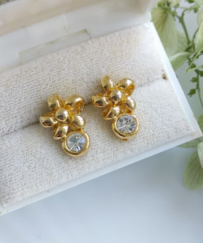 Vintage Jewelry 西洋古董飾品 小巧 小花形圓鑽 針式耳環