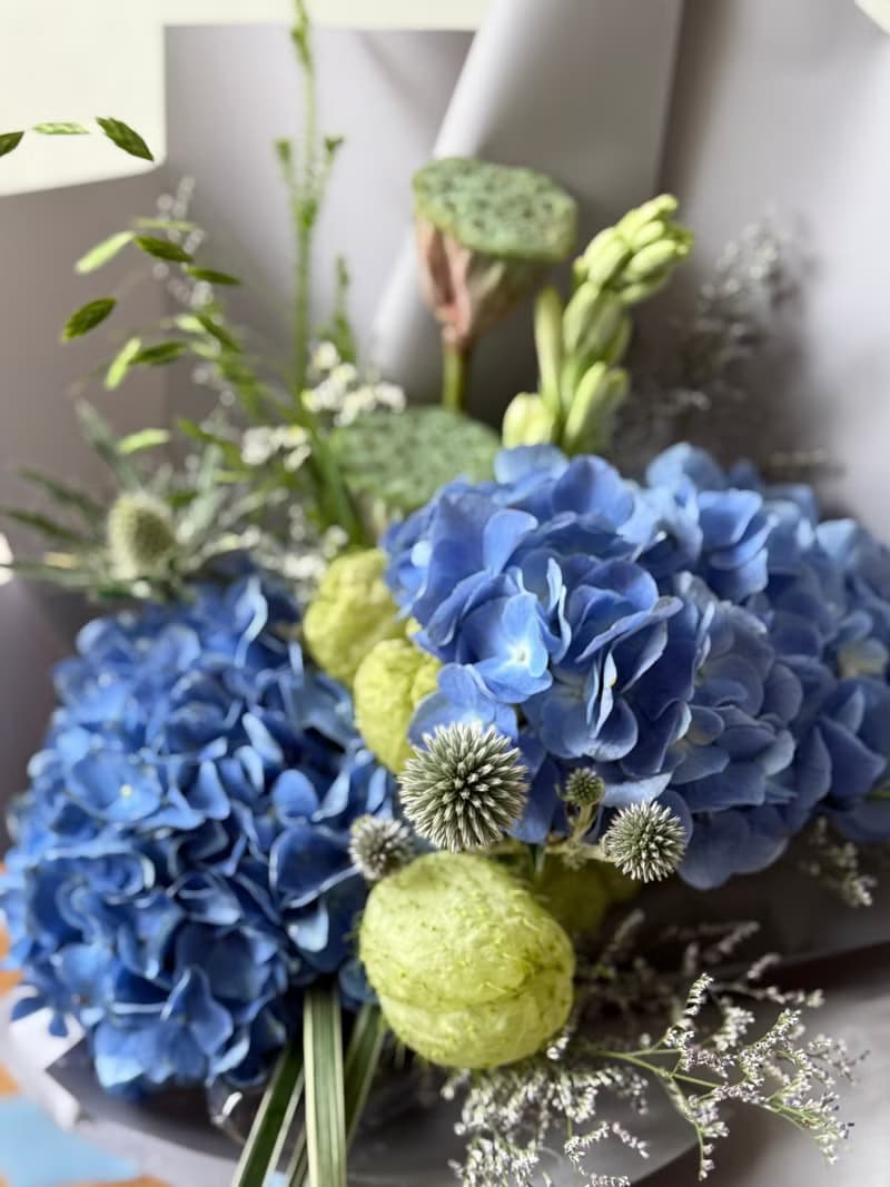 繡球花束 畢業花束 藍色鮮花花束 紫陽花