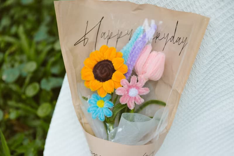 浪漫手工毛根花束 畢業花束 生日花束