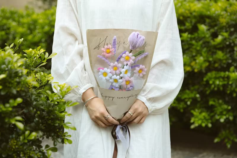 浪漫手工毛根花束 畢業花束 生日花束