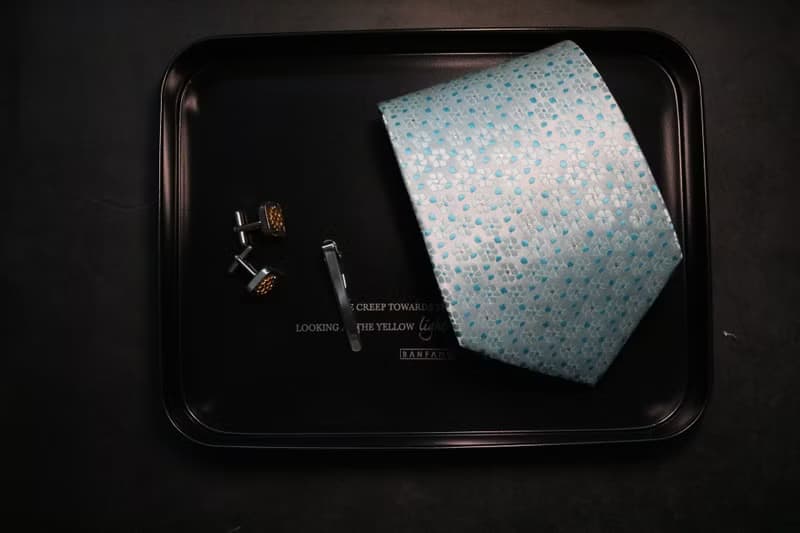 粉綠色小碎花洋氣領帶禮服搭配神器商務禮物