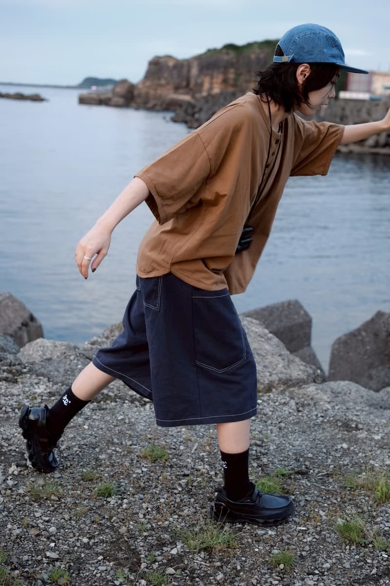 小木偶三釦圓弧小寬TEE - 3色 - 咖色/灰色