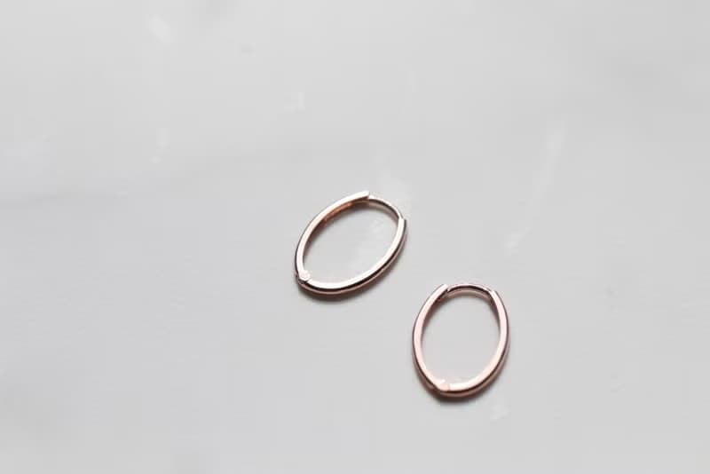14K  金屬冷淡風橢圓耳扣耳環(內徑14mm)