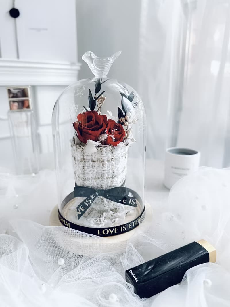 小香風格花束玻璃鐘罩花禮
