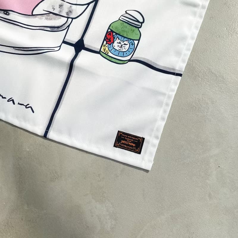 豬鼻女的yoga time 門簾