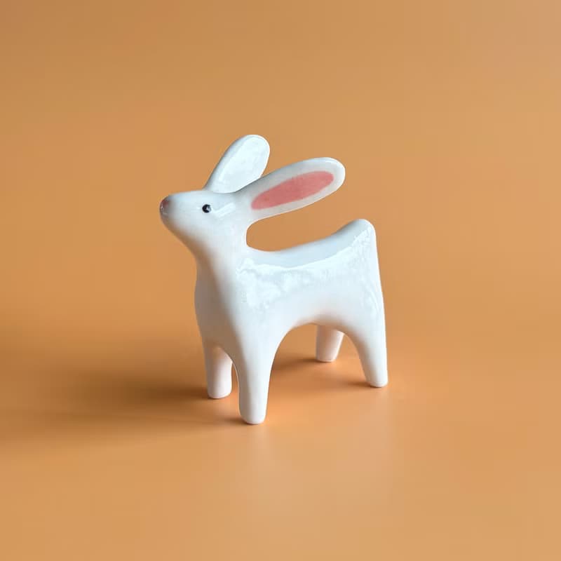 陶瓷兔子雕像