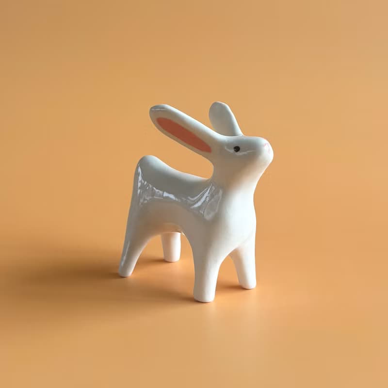 陶瓷兔子雕像