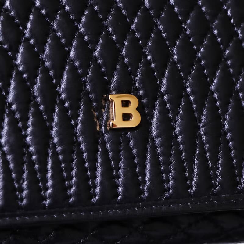 Vintage Bally 黑色絎縫小羊皮長夾