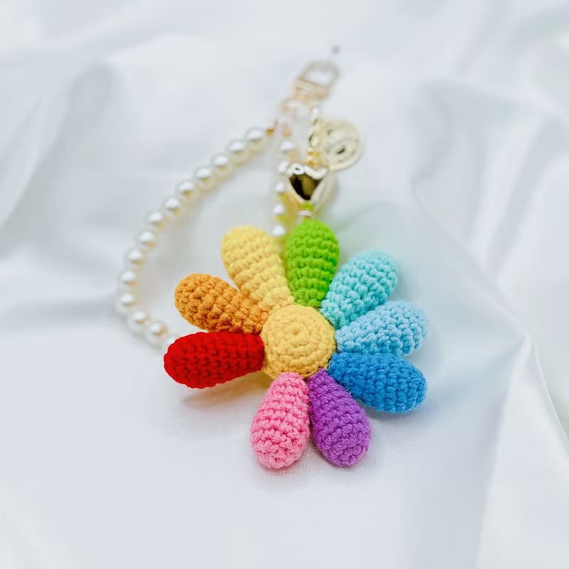 Irene時光女神~織夢系列純白&彩虹雛菊編織吊飾手機掛繩鑰匙圈