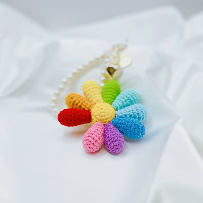 Irene時光女神~織夢系列純白&彩虹雛菊編織吊飾手機掛繩鑰匙圈