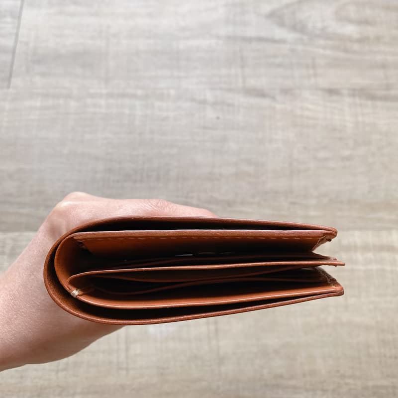 手縫植鞣牛皮-多卡短夾