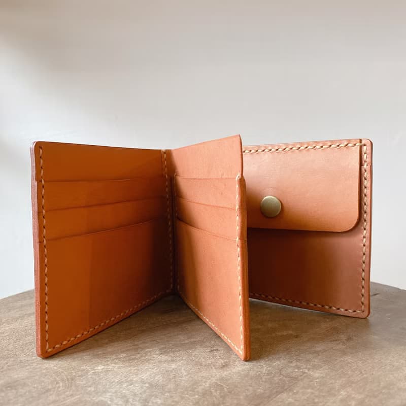 手縫植鞣牛皮-多卡短夾