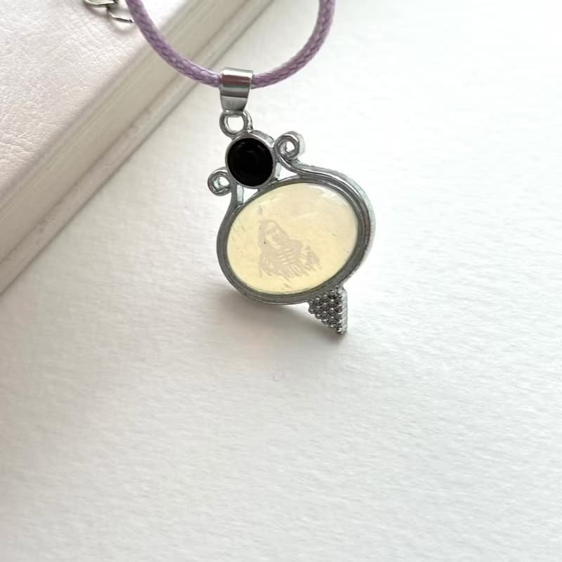 【天秤天蠍座|10月】蛋白石黑瑪瑙鍍銀將軍雕刻項鏈 愛情人緣