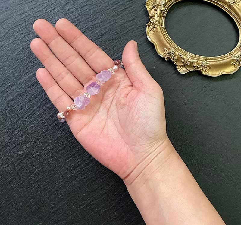 原礦紫晶骨幹 紫幽靈 草莓晶 淡水珍珠 白水晶 黃銅編織感手鍊