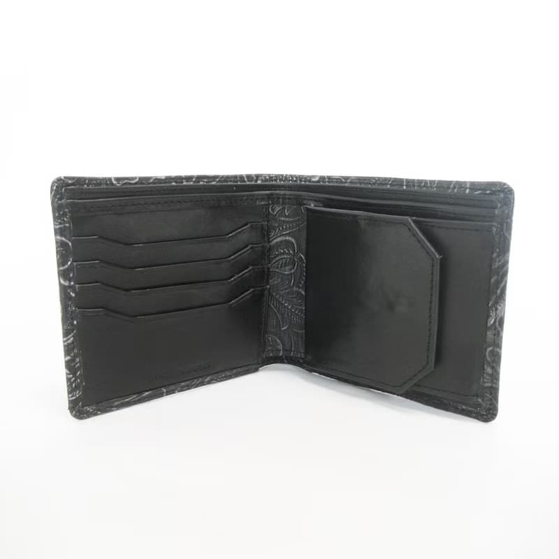 "メタル"ウォレット　CARVING　二つ折り財布