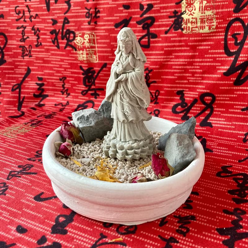 淨念吉祥小佛之軟水泥立像觀音-擴香石 11cm盤日本擴香粒加花加石