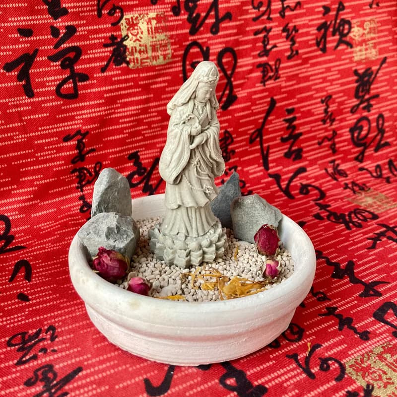 淨念吉祥小佛之軟水泥立像觀音-擴香石 11cm盤日本擴香粒加花加石