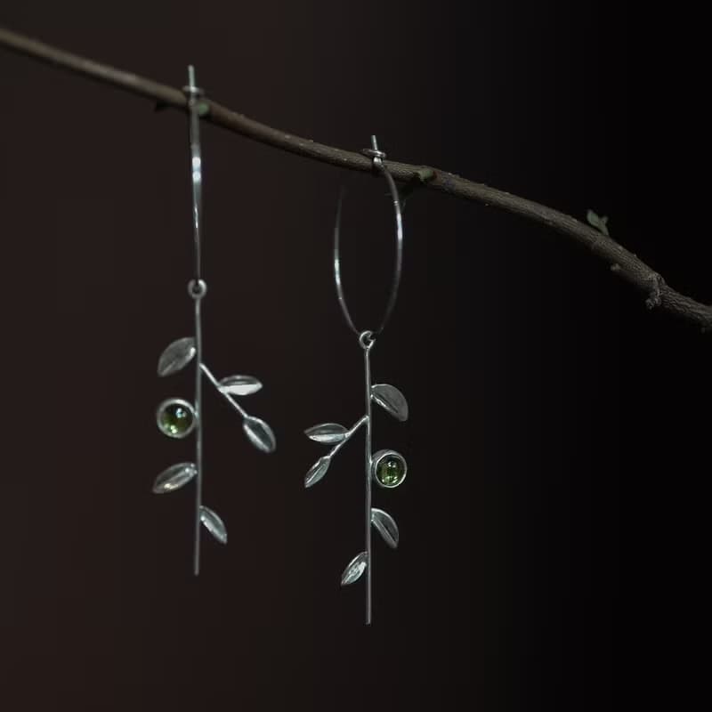 Peridot Silver Foliage earring