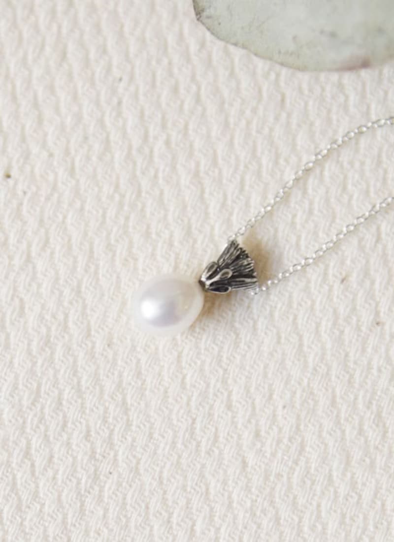 純銀花型墜頭珍珠項鍊